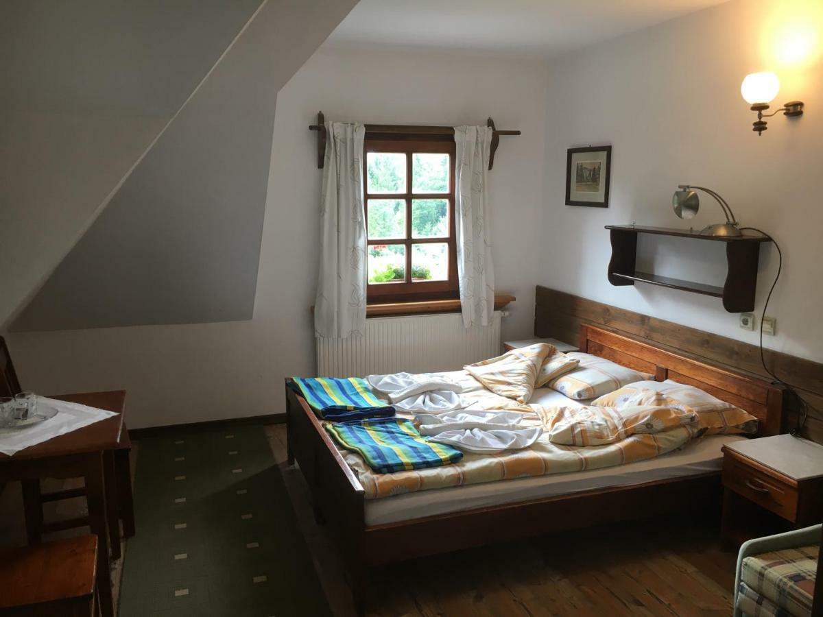 Gosciniec Pod Smrekami Bed & Breakfast Czorsztyn Exterior foto