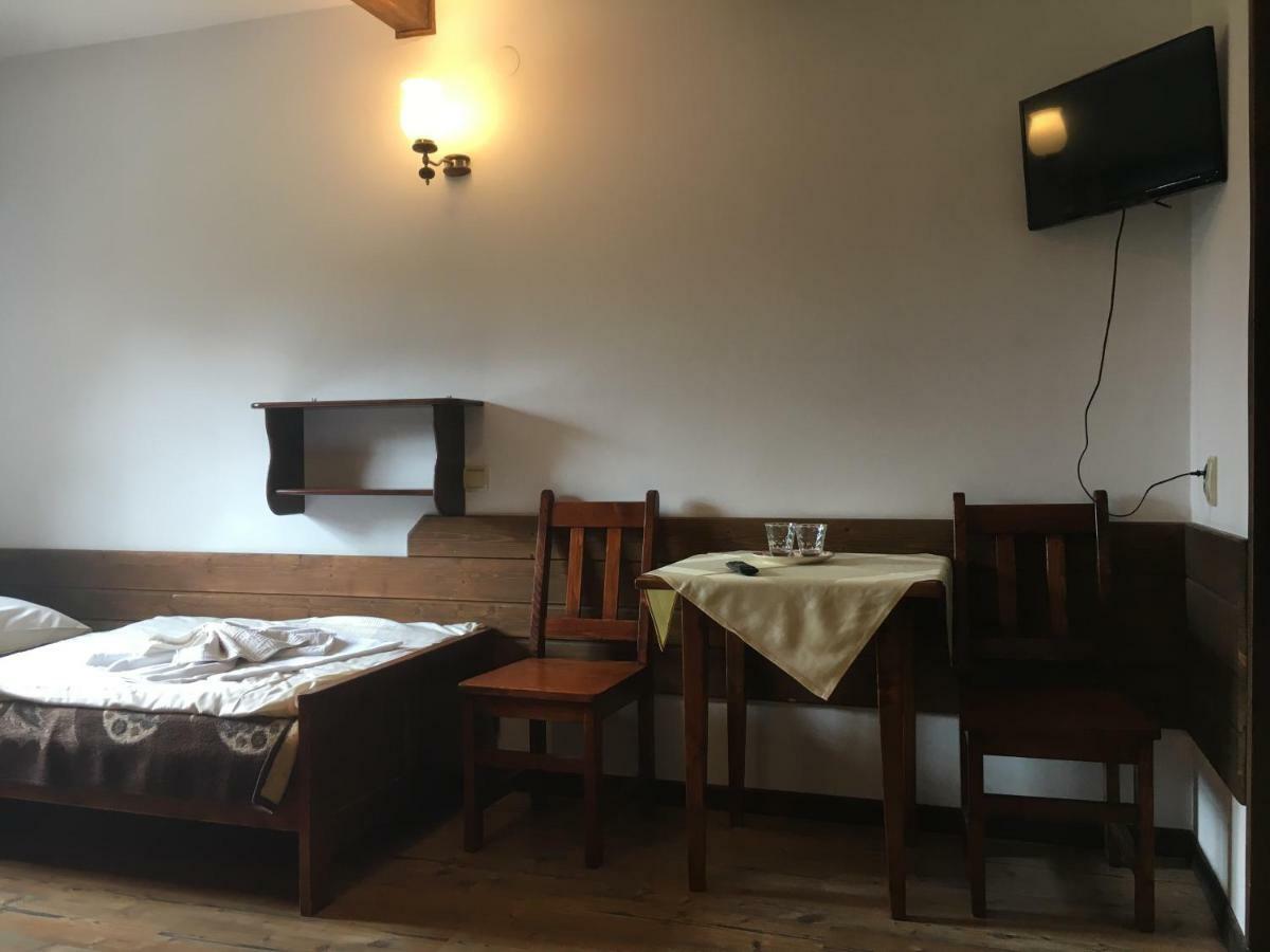 Gosciniec Pod Smrekami Bed & Breakfast Czorsztyn Exterior foto